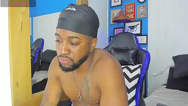 Snapshot of Drake_Nassir4 chatting on October 29, 2025, 3:55 pm Drake Nassir4 online show from October 29, 2025, 3:55 pm