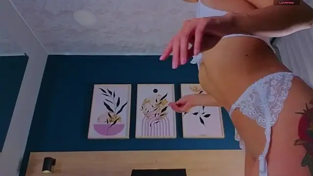 Snapshot of GabyPetit chatting on September 18, 2025, 7:50 pm GabyPetit online show from September 18, 2025, 7:50 pm