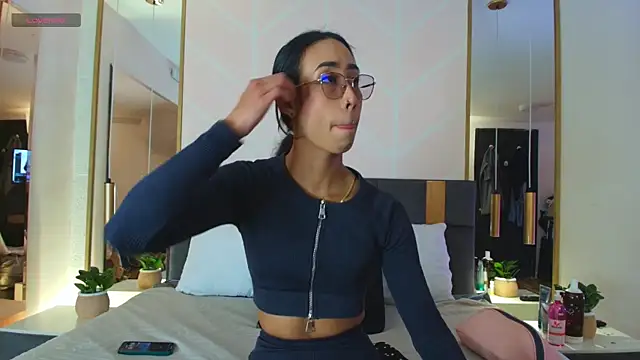 GabyPetit online show from January 8, 2026, 7:53 pm