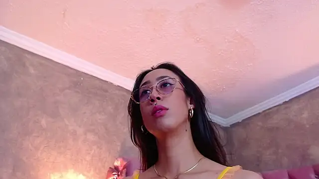 Snapshot of GabyPetit chatting on March 17, 2025, 11:46 pm GabyPetit online show from March 17, 2025, 11:46 pm