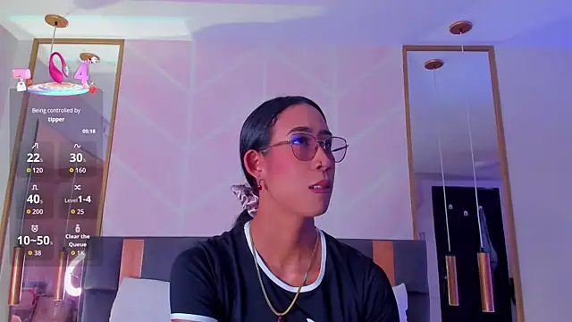 Snapshot of GabyPetit chatting on January 17, 2026, 7:50 pm GabyPetit online show from January 17, 2026, 7:50 pm