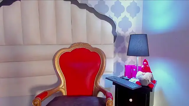 Snapshot of GabyPetit chatting on February 13, 2026, 12:49 pm GabyPetit online show from February 13, 2026, 12:49 pm