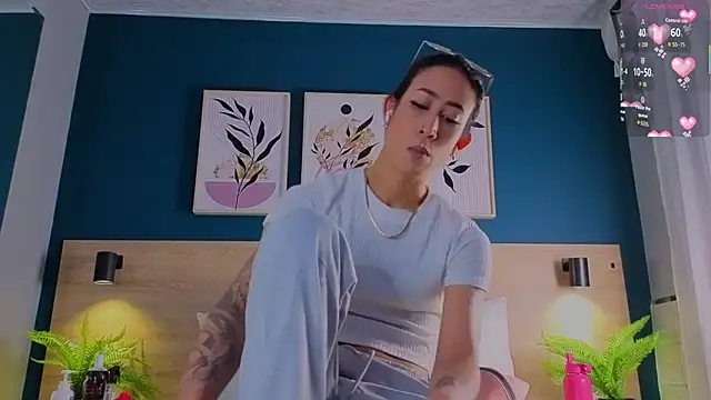 Snapshot of GabyPetit chatting on September 23, 2025, 7:54 pm GabyPetit online show from September 23, 2025, 7:54 pm