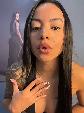 Elamesmamorena online show from May 24, 2026, 11:54 am
