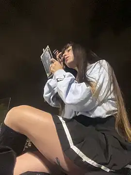 Snapshot of VioletaSubmissive chatting on March 8, 2025, 3:50 am VioletaSubmissive online show from March 8, 2025, 3:50 am