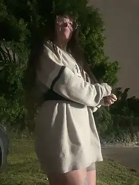 Snapshot of VioletaSubmissive chatting on February 15, 2025, 2:15 am VioletaSubmissive online show from February 15, 2025, 2:15 am