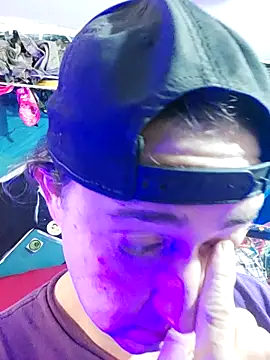 Snapshot of Boo-boo_kittyfux chatting on October 27, 2025, 3:35 pm Boo-boo kittyfux online show from October 27, 2025, 3:35 pm