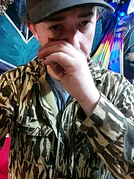 Snapshot of Boo-boo_kittyfux chatting on October 22, 2025, 9:35 pm Boo-boo kittyfux online show from October 22, 2025, 9:35 pm