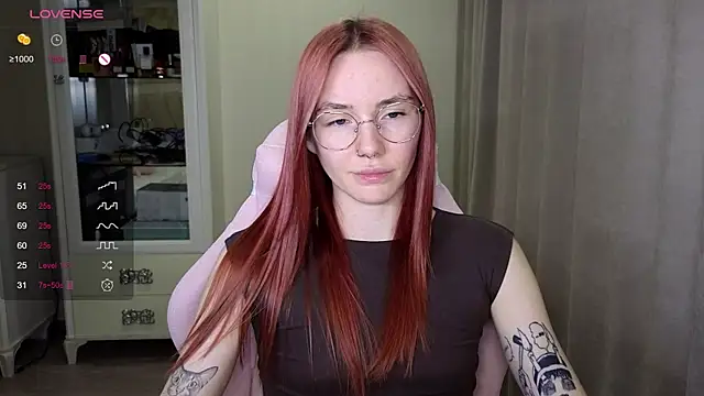 Snapshot of littlevildevil chatting on October 18, 2025, 11:01 am littlevildevil online show from October 18, 2025, 11:01 am