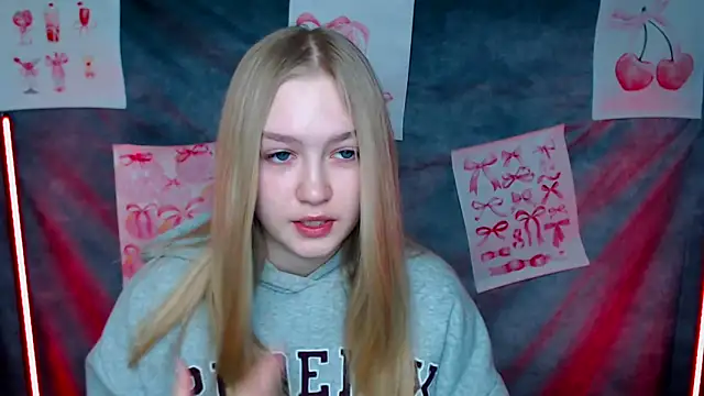 MademoiselleCl online show from February 10, 2026, 7:18 am