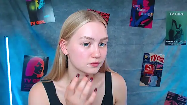 MademoiselleCl online show from September 21, 2025, 12:32 pm