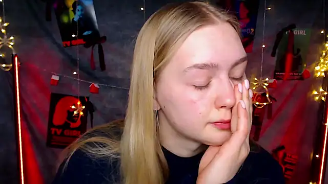 MademoiselleCl online show from January 10, 2026, 7:25 am