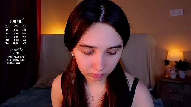 Snapshot of GillianDowdey chatting on September 24, 2025, 2:40 am GillianDowdey online show from September 24, 2025, 2:40 am