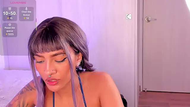 Snapshot of Nix_Taylor chatting on March 4, 2025, 9:54 pm Nix Taylor online show from March 4, 2025, 9:54 pm