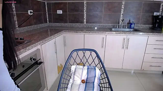 Snapshot of anna_alvarez chatting on February 10, 2026, 11:42 am anna alvarez online show from February 10, 2026, 11:42 am