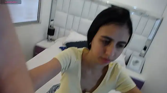 anna alvarez online show from March 11, 2026, 11:37 am