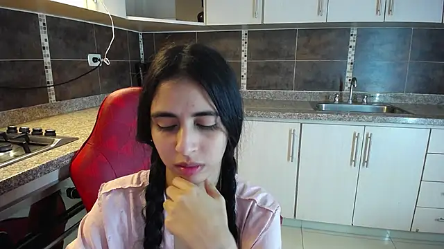 Snapshot of anna_alvarez chatting on February 15, 2025, 5:17 pm anna alvarez online show from February 15, 2025, 5:17 pm