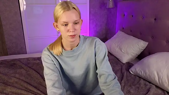 Snapshot of Pure_harmony chatting on March 15, 2025, 6:47 am Pure harmony online show from March 15, 2025, 6:47 am