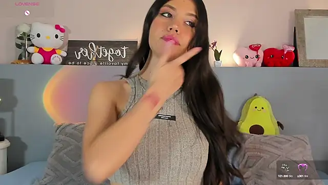 Snapshot of CheryelFox chatting on September 12, 2025, 9:36 pm CheryelFox online show from September 12, 2025, 9:36 pm