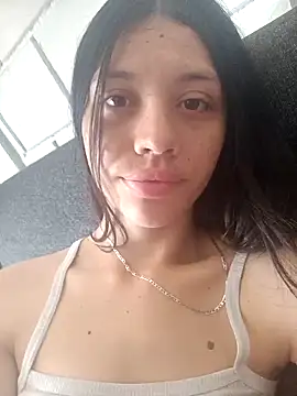 Snapshot of CheryelFox chatting on March 9, 2025, 5:17 pm CheryelFox online show from March 9, 2025, 5:17 pm