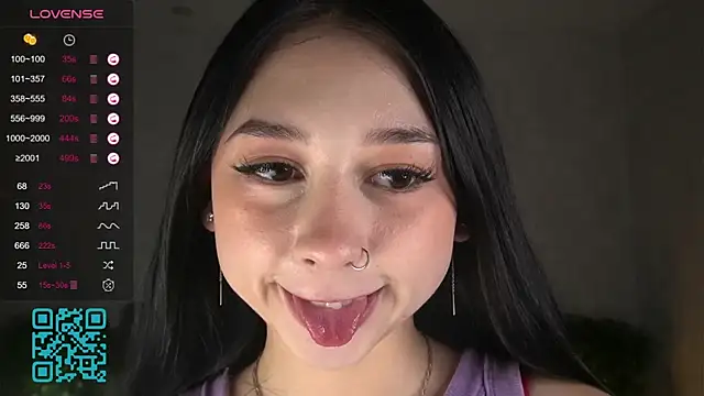 AislyEmbury online show from October 17, 2025, 6:06 am