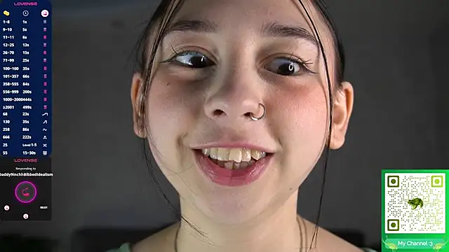 AislyEmbury online show from December 17, 2025, 5:34 am