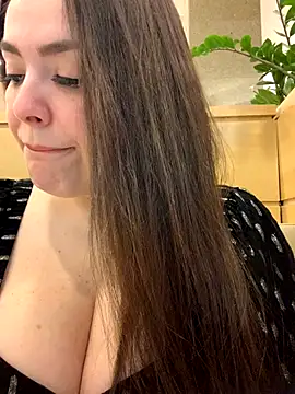 Snapshot of Sophie_Eaton chatting on September 24, 2025, 7:53 pm Sophie Eaton online show from September 24, 2025, 7:53 pm