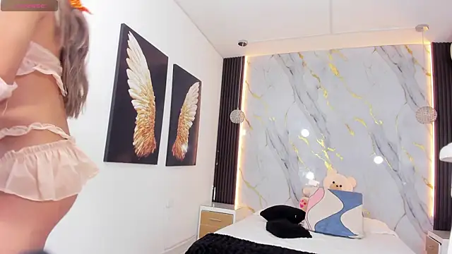 Snapshot of estephany_doll chatting on September 28, 2025, 2:13 pm estephany doll online show from September 28, 2025, 2:13 pm