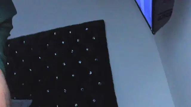 Ian Castillo  online show from October 4, 2025, 11:12 am