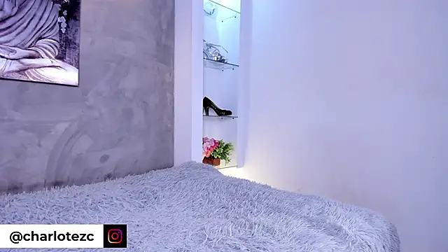 Charlote zc online show from October 15, 2025, 8:06 pm