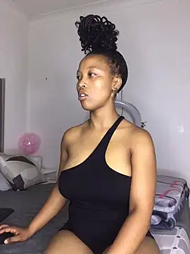 Snapshot of SZA_Doja chatting on January 9, 2025, 5:33 pm SZA Doja online show from January 9, 2025, 5:33 pm