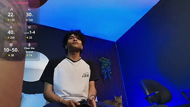 Aaron Jassell1 online show from October 3, 2025, 5:09 am