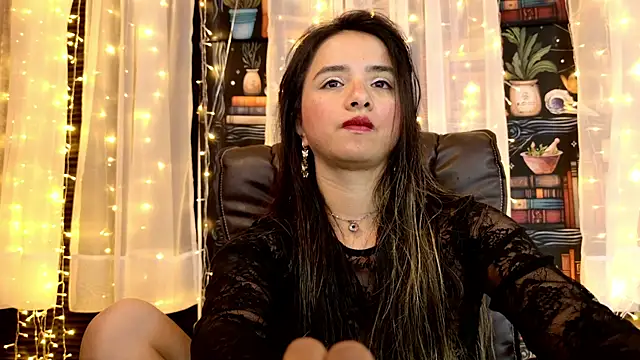 Snapshot of julietta___jackson chatting on July 4, 2026, 9:08 pm julietta jackson online show from July 4, 2026, 9:08 pm
