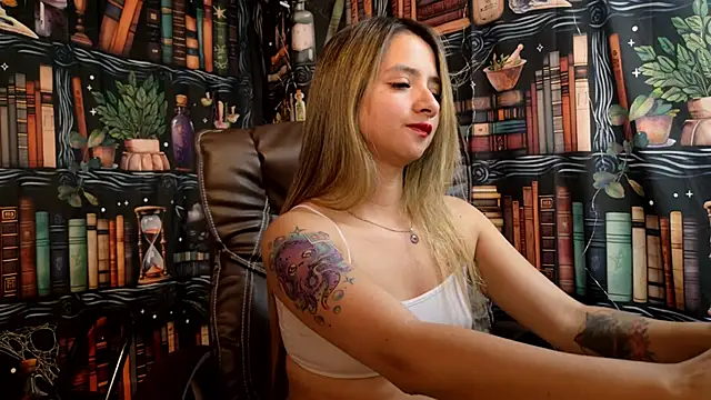 julietta   jackson online show from January 21, 2025, 9:15 pm