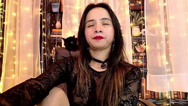 Snapshot of julietta___jackson chatting on July 27, 2026, 5:20 pm julietta jackson online show from July 27, 2026, 5:20 pm
