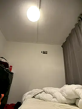 Snapshot of wolfwhite95 chatting on November 14, 2025, 11:52 pm wolfwhite95 online show from November 14, 2025, 11:52 pm