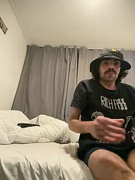 Snapshot of wolfwhite95 chatting on November 10, 2025, 12:04 am wolfwhite95 online show from November 10, 2025, 12:04 am