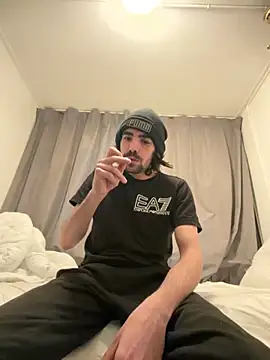 Snapshot of wolfwhite95 chatting on November 4, 2025, 1:42 am wolfwhite95 online show from November 4, 2025, 1:42 am