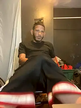 Snapshot of Chico_Bellaco chatting on October 9, 2025, 4:46 am Chico Bellaco online show from October 9, 2025, 4:46 am