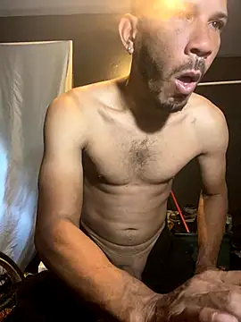 Snapshot of Chico_Bellaco chatting on September 25, 2025, 2:45 pm Chico Bellaco online show from September 25, 2025, 2:45 pm