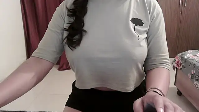 Snapshot of ANANYA-TIWARI chatting on September 30, 2025, 5:19 pm ANANYA-TIWARI online show from September 30, 2025, 5:19 pm