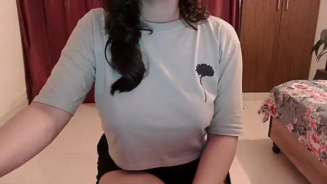 Snapshot of ANANYA-TIWARI chatting on October 1, 2025, 5:23 am ANANYA-TIWARI online show from October 1, 2025, 5:23 am