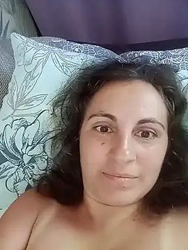 ShelaDiass online show from July 4, 2026, 4:52 am