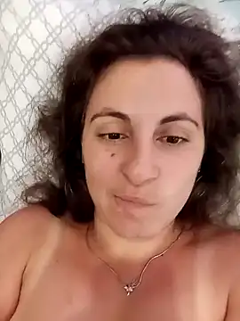 ShelaDiass online show from July 18, 2026, 5:27 am