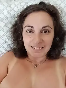 ShelaDiass online show from July 12, 2026, 5:41 am