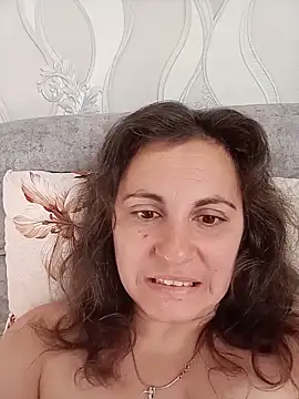 ShelaDiass online show from June 20, 2026, 1:10 am