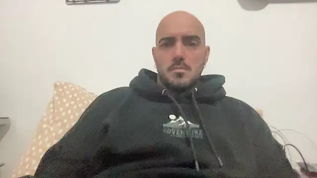 alessandromori91 online show from January 12, 2026, 6:31 am