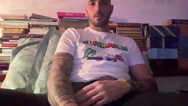 alessandromori91 online show from April 11, 2026, 9:18 pm