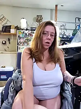 Snapshot of MsShelby40 chatting on December 1, 2024, 8:36 pm MsShelby40 online show from December 1, 2024, 8:36 pm