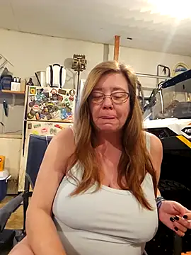 Snapshot of MsShelby40 chatting on November 29, 2025, 8:53 pm MsShelby40 online show from November 29, 2025, 8:53 pm